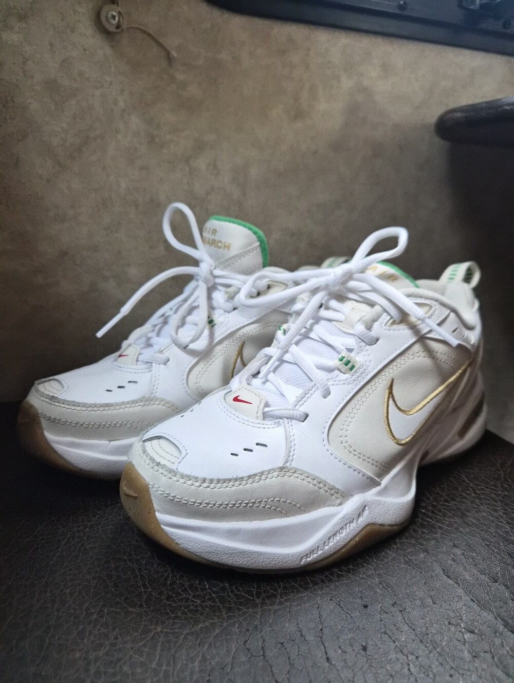 Nike Air Monarch IV Cross-Training Shoes